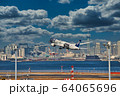 飛行機　Airplane 64065696