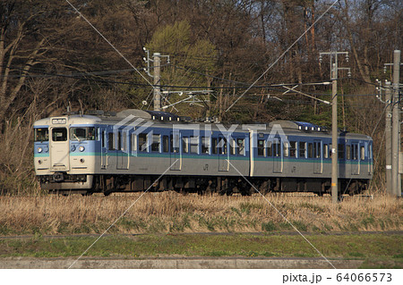 しなの鉄道115系2両(新長野色) しなの鉄道115系2両(新長野色) 64066573