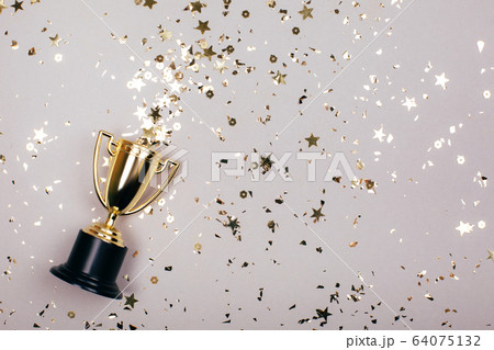 Winners cup with sparkles 64075132