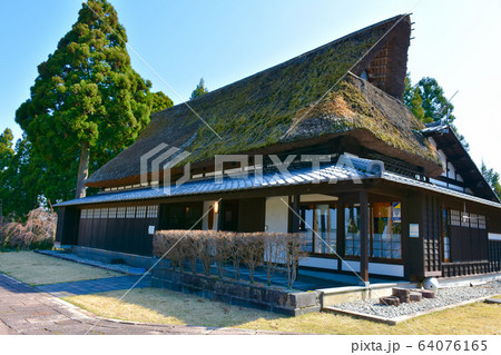 山の本陣　舟見ふるさとの森　入善町 64076165