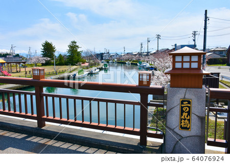 新湊 内川の水路 二の丸橋 新湊 内川の水路 二の丸橋 64076924