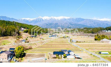 早春の中央アルプスを望む(上伊那郡飯島町から) 早春の中央アルプスを望む(上伊那郡飯島町から) 64077304