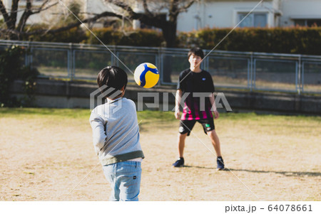 ドッジボール　少年 64078661