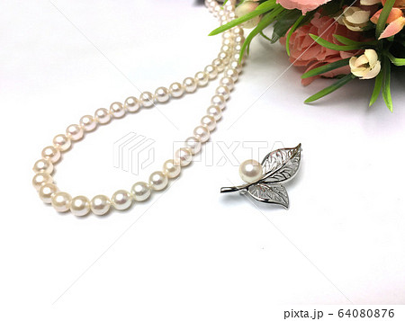 パールネックレスイメージ 64080876