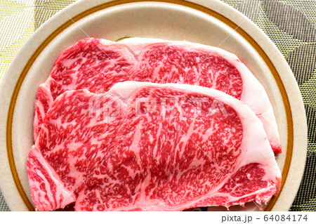 黒毛和牛サーロインステーキ肉 黒毛和牛サーロインステーキ肉 64084174