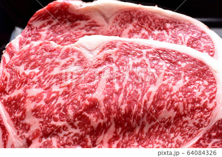 黒毛和牛サーロインステーキ肉 64084326