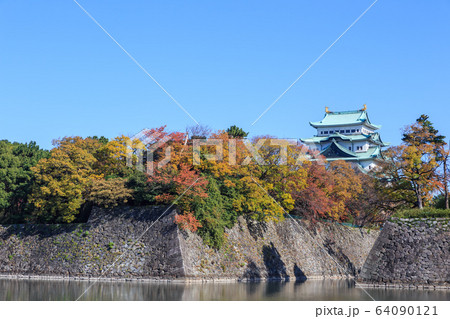 晩秋の名古屋城 64090121