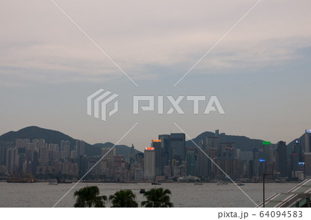 香港島の高層ビル 香港島の高層ビル 64094583