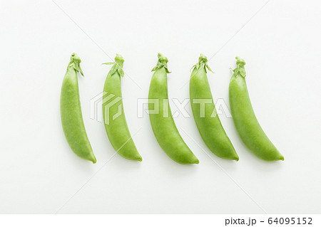 春野菜のスナップエンドウのイメージ写真 64095152