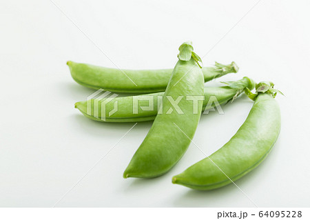 春野菜のスナップエンドウのイメージ写真 64095228