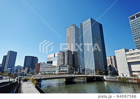 水都大阪 ダイビル本館付近から田蓑橋と高層ビル群を望む 水都大阪 ダイビル本館付近から田蓑橋と高層ビル群を望む 64097566