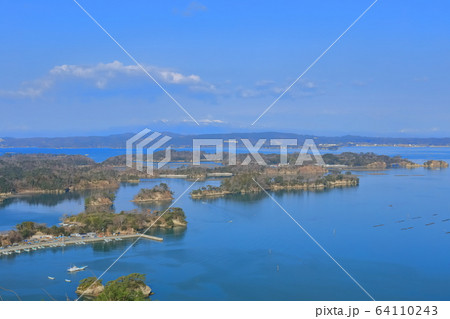 【宮城県】晴天下の松島湾(日本三景) 【宮城県】晴天下の松島湾(日本三景) 64110243