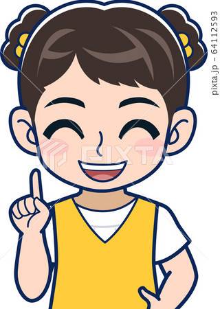 黄色い服着た小学生の女の子 64112593