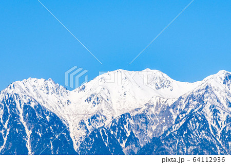 陣馬形山から望む南駒ヶ岳・仙涯嶺 64112936