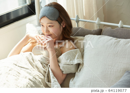 女性 女 女の子 64119077