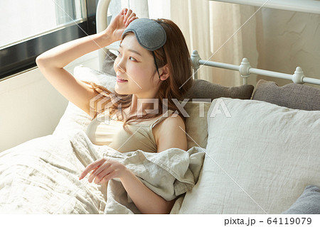 女性 女 女の子 64119079