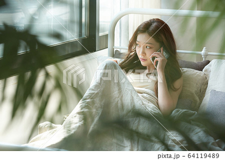 女性 女 女の子 64119489