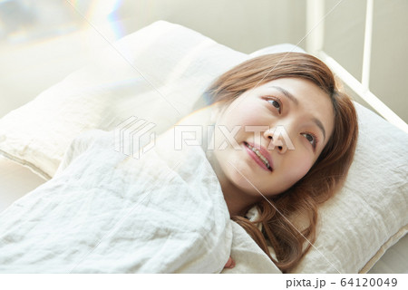 女性 女 女の子 64120049