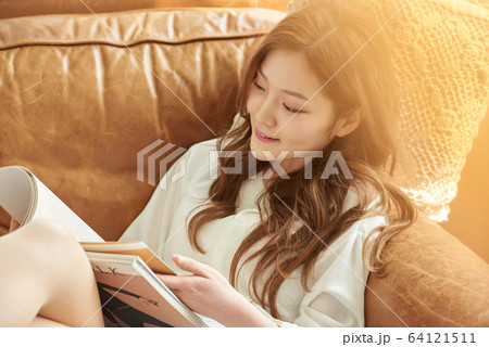 女性 女 女の子 64121511