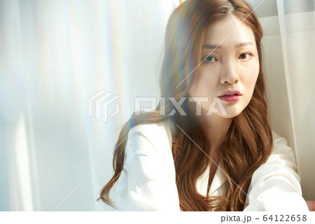 女性 女 女の子 64122658