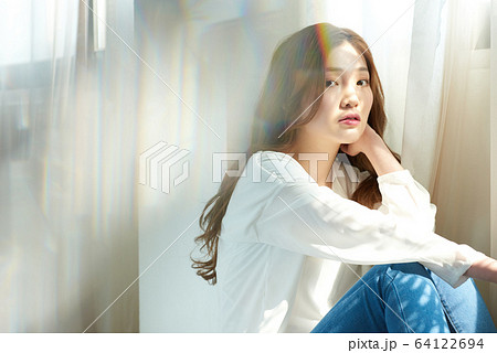 女性 女 女の子 64122694