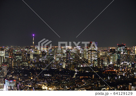 東京都心の夜景とスカイツリー 渋谷スクランブルスクエアより撮影 の写真素材