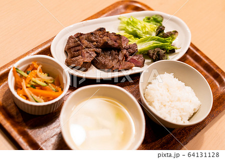 牛タン定食 牛タン定食 64131128