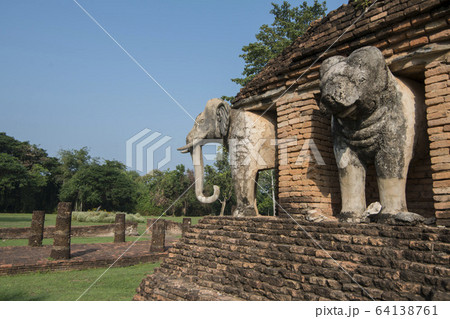 ASIA THAILAND SUKHOTHAI WAT CHANG LOM 64138761