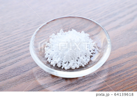 焼みょうばん 64139618