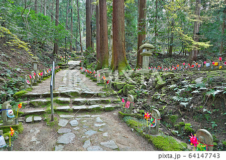 【金剛輪寺 千体地蔵】 滋賀県愛知郡愛荘町松尾寺 【金剛輪寺 千体地蔵】 滋賀県愛知郡愛荘町松尾寺 64147743