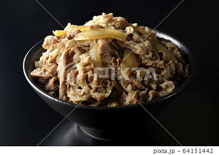 牛丼 64151442