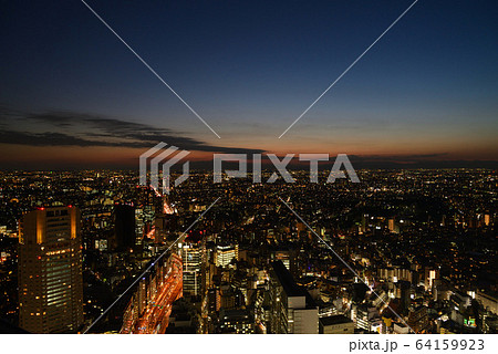 スクランブルスクエアから見た東京西部の夜景 スクランブルスクエアから見た東京西部の夜景 64159923