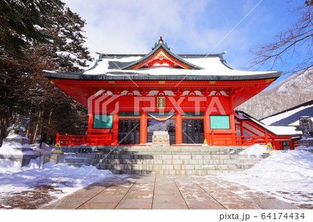 赤城神社　群馬県　赤城山　大洞赤城神社　元宮赤城神社　啄木鳥橋　冬　 64174434