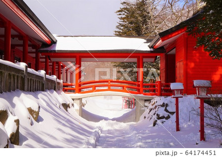赤城神社　群馬県　赤城山　大洞赤城神社　元宮赤城神社　啄木鳥橋　冬　 64174451