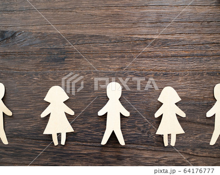 ソーシャルディスタンスのイメージ 64176777