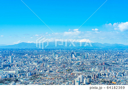都市風景　サンシャインシティ60展望台から見た関東平野　【東京都】 64182369