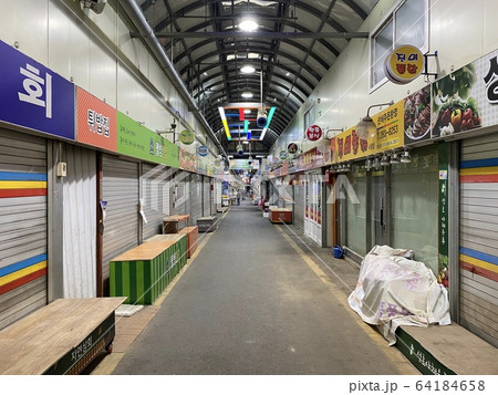 市場 距離 路地 64184658