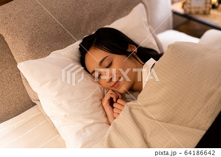 睡眠 64186642