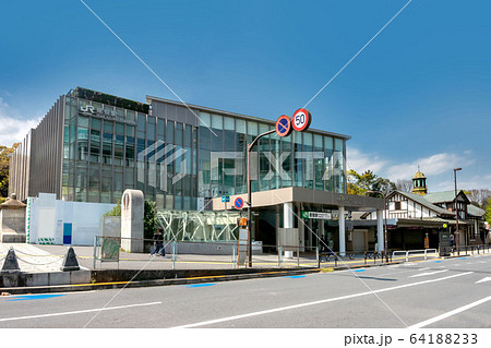 新旧の原宿駅 64188233