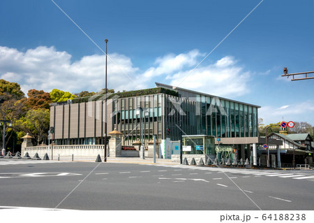 新旧の原宿駅 64188238