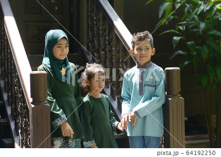 Hari Raya Eid Al-Fitr concept. 64192250