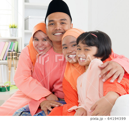 Celebrate aidilfitri 64194399