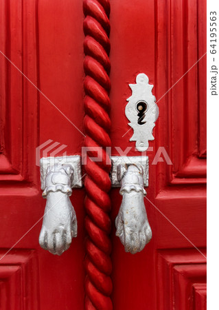 Door knockers in the form of hands, Algarve, Portugal 64195563