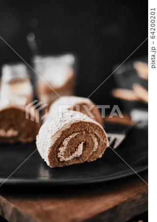 Roll small cake coffee. Roll small cake coffee. 64200201
