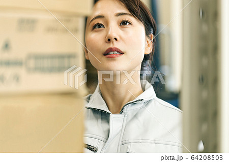 物流 倉庫 仕事 スタッフ 64208503