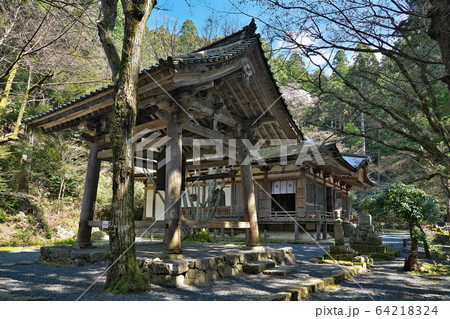 【百済寺 (本堂)】 滋賀県東近江市百済寺町 【百済寺 (本堂)】 滋賀県東近江市百済寺町 64218324