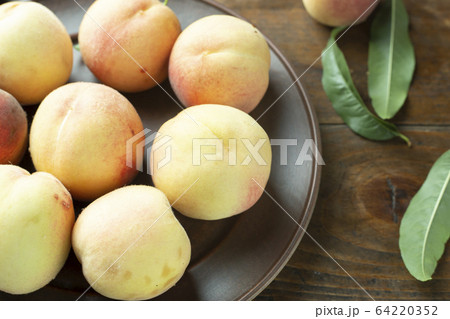 fresh ripe peaches fresh ripe peaches 64220352