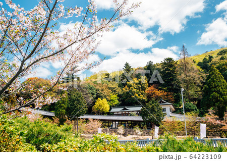 Kibitsu Shrine at spring in Okayama, Japan Kibitsu Shrine at spring in Okayama, Japan 64223109