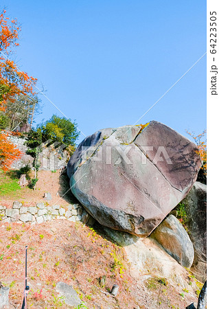 苗木城跡の風景（馬洗岩） 64223505