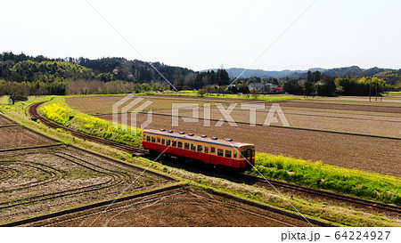 小湊鐵道の上総鶴舞 64224927